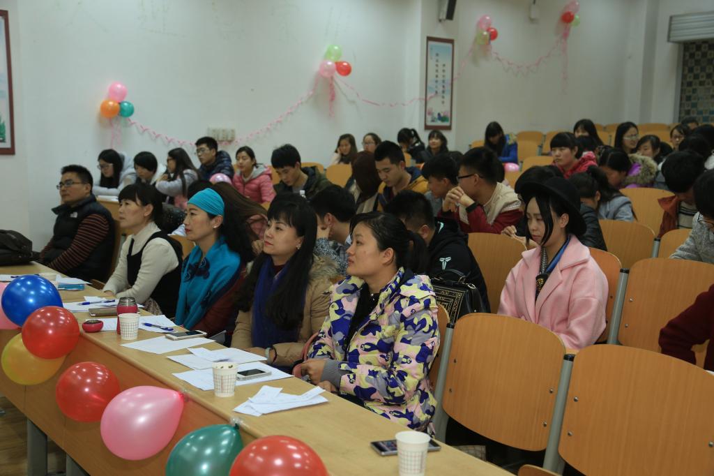 各二级学院学生会主席及150余名大一学生共同观看了比赛