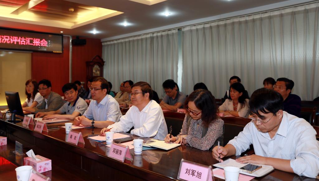 体育部、教务处、学生处、质管中心团委、国资处、财务处、人事处、各二级学院总支书记参加会议