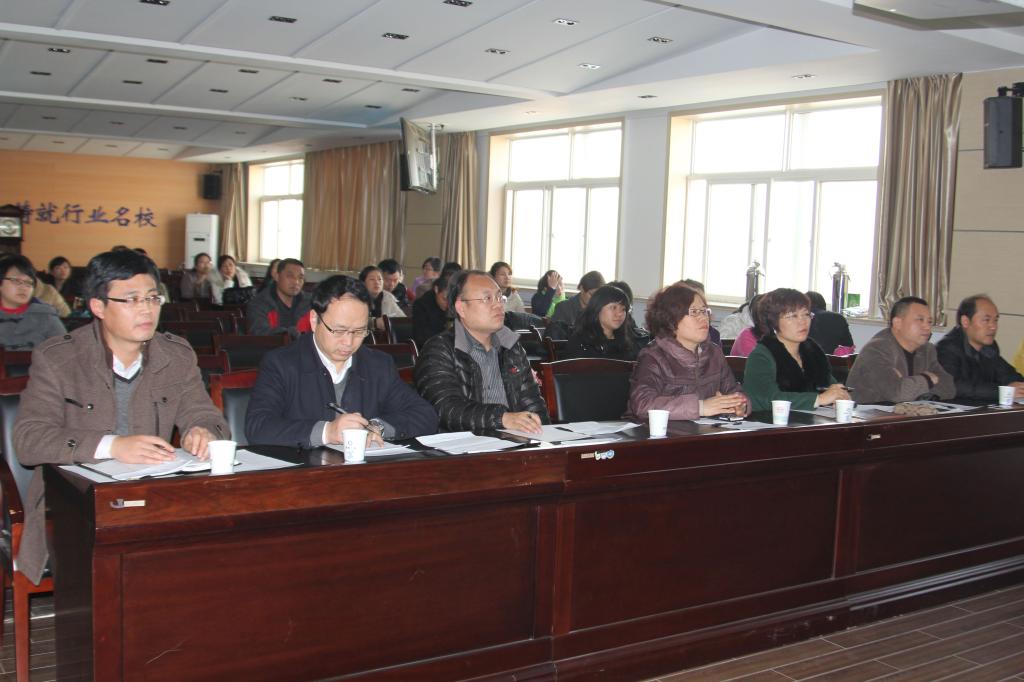 张勃、王超联、梅创社、朱忠军、高凤香、刘文青、刘清担任评委