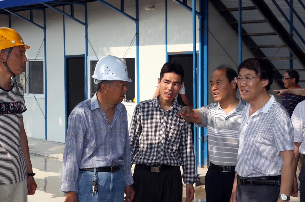 学院领导与理实一体化大楼建设项目负责人交流