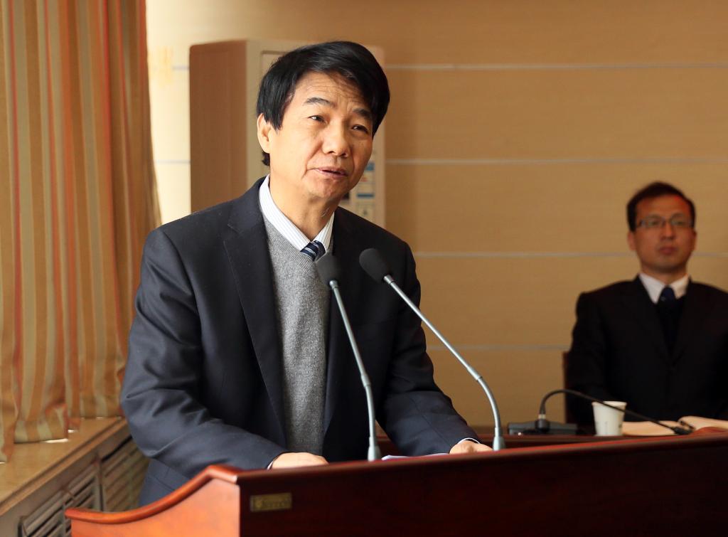 党委书记崔岩做总结讲话