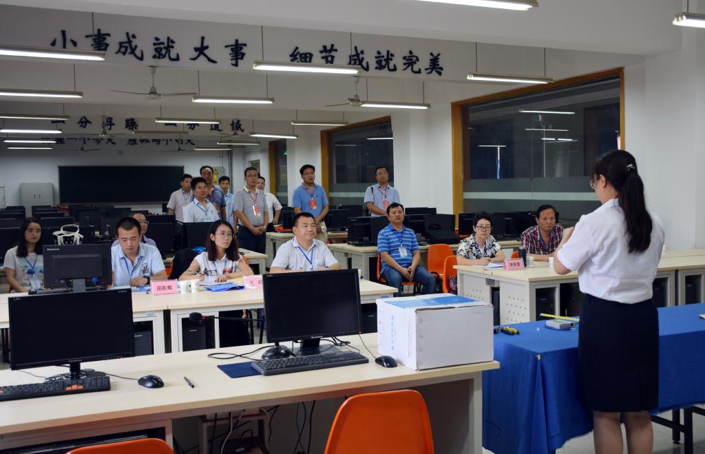 陕西省高职院校信息化教学大赛实训教学“双绞线及其制作”赛项比赛现场