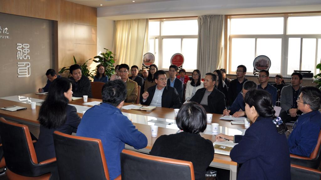 2017年新进辅导员入职大会举行