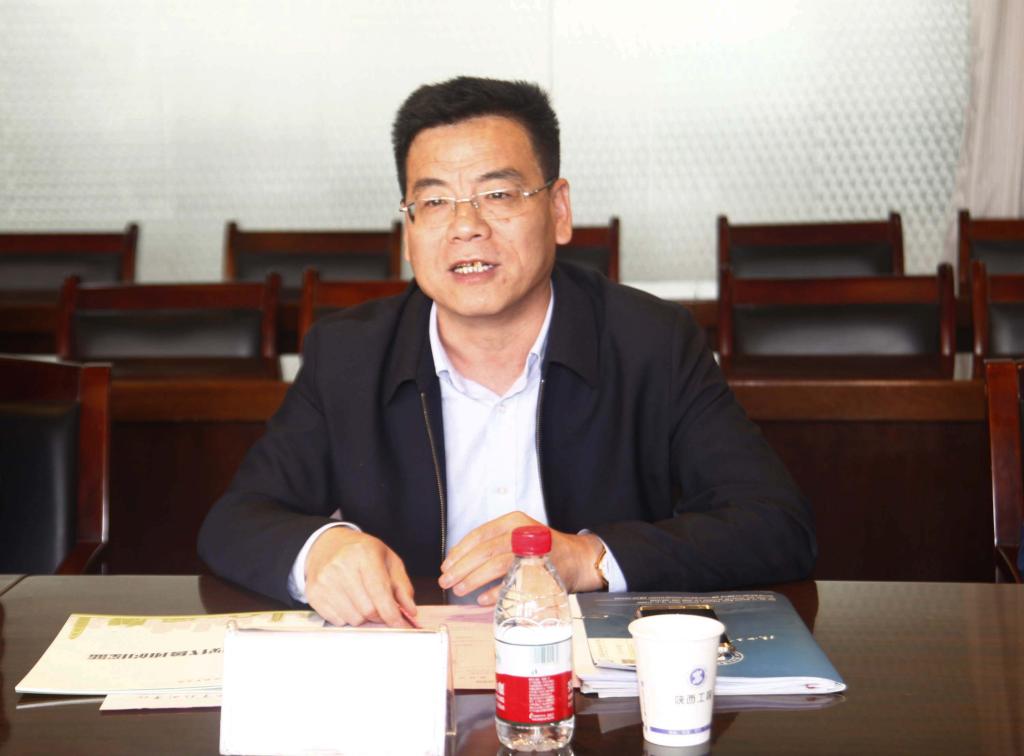 党委副书记、副院长刘永亮主持座谈会