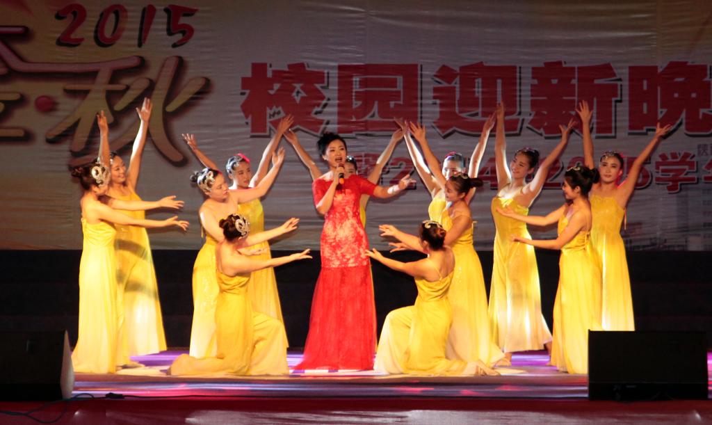 歌伴舞《龙文》