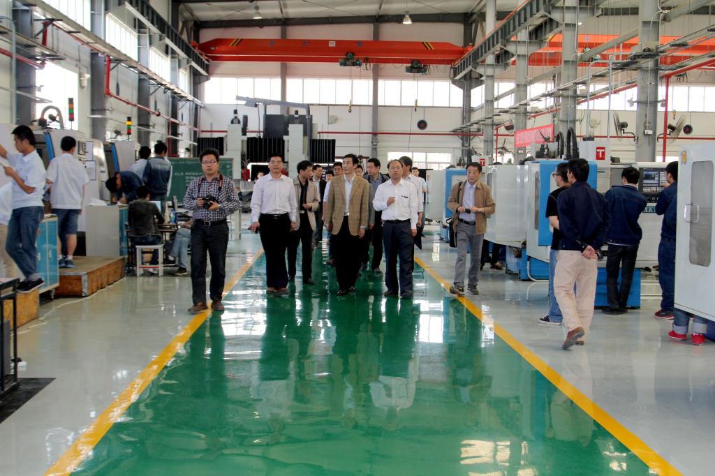 胡龙延书记一行参观