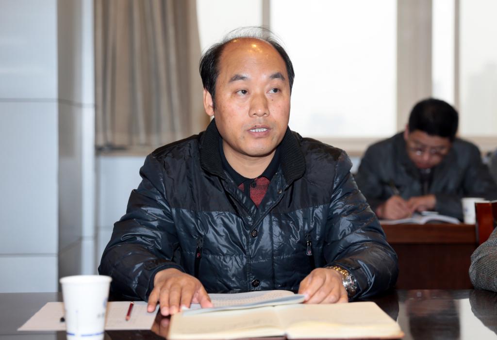 副院长梅创社传达毛万春在全省高校校级领导干部学习贯彻落实十八届六中全会精神研讨班开班式上的讲话精神