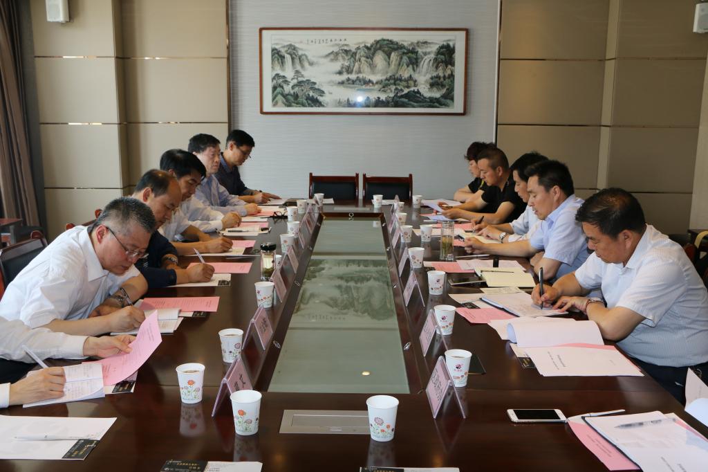 我院与汉滨区区委、区政府举行了教育结对帮扶工作联席会