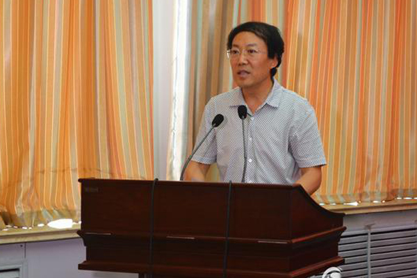 我院党委副书记王天哲致辞