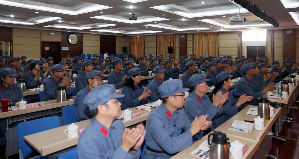 全院副处级以上干部、各党总支组织委员、党支部书记和党务干部共110人参加培训