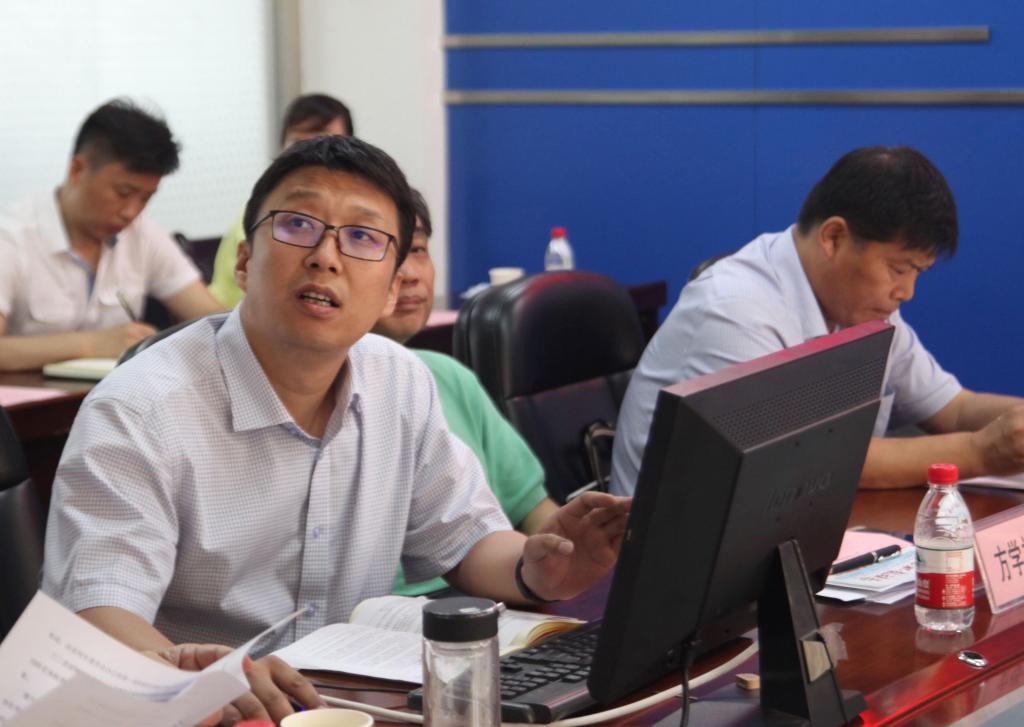 省教育厅职成教处处长助理李顺光介绍了对《陕西省五年制高等职业教育管理暂行办法》修订征求意见情况