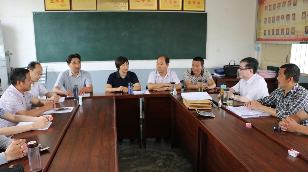 我院与镇村负责同志座谈交流