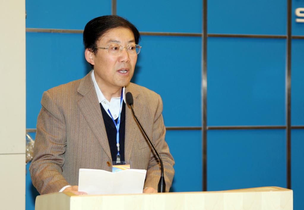 党委副书记王天哲致欢迎词